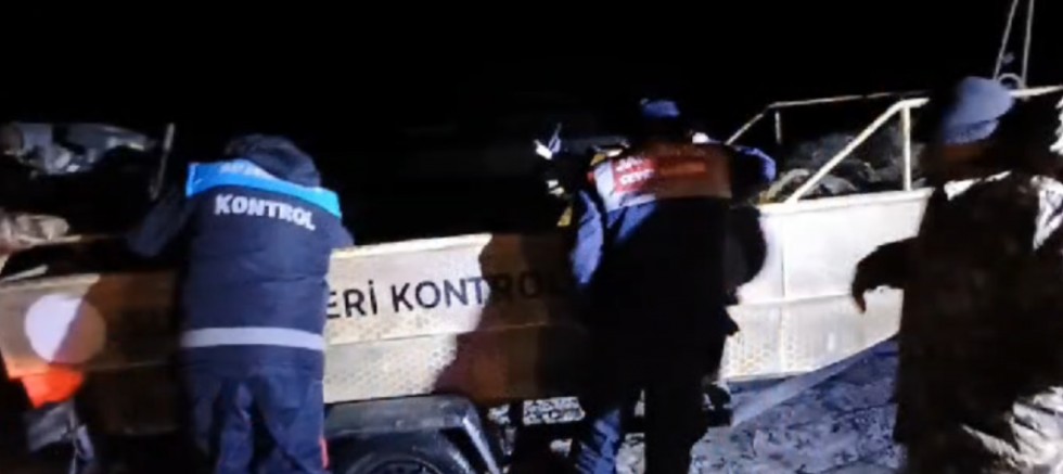 AFYON ŞUHUT’TA METRELERCE AĞ VE BALIK ELE GEÇİRİLDİ