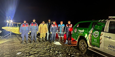 AFYON'DA JANDARMA EKİPLERİ  10.000 METRE KAÇAK AĞA EL KOYDU!