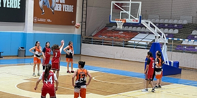 AFYON'DA U-16 KULÜP KIZLAR BASKETBOL MÜSAKALARI DEVAM EDİYOR