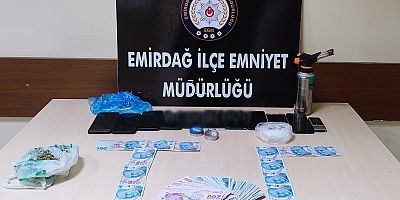 AFYON’DA UYUŞTURUCU TİCARETİ YAPMAK SUÇUNDAN 2 KİŞİ TUTUKLANDI