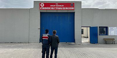 AFYON JANDARMASINDAN OPERASYON: ARANAN DOLANDIRICI YAKALANDI