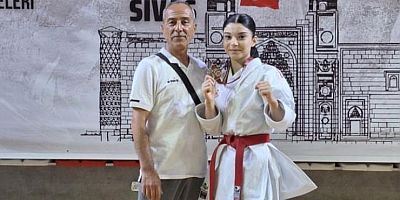 AFYONKARAHİSARLI SPORCULAR, BALKAN KARATE ŞAMPİYONASI’NDA TÜRKİYE’Yİ TEMSİL ETTİ