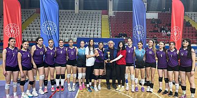 KULÜP VOLEYBOL MÜSABAKALARININ ŞAMPİYONU AFYON BELEDİYE YÜNTAŞ OLDU