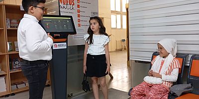 Türkiye’de Bir İlk: Minik Öğrenciler “Nüfusmatik”i Tiyatro ile Tanıttı!